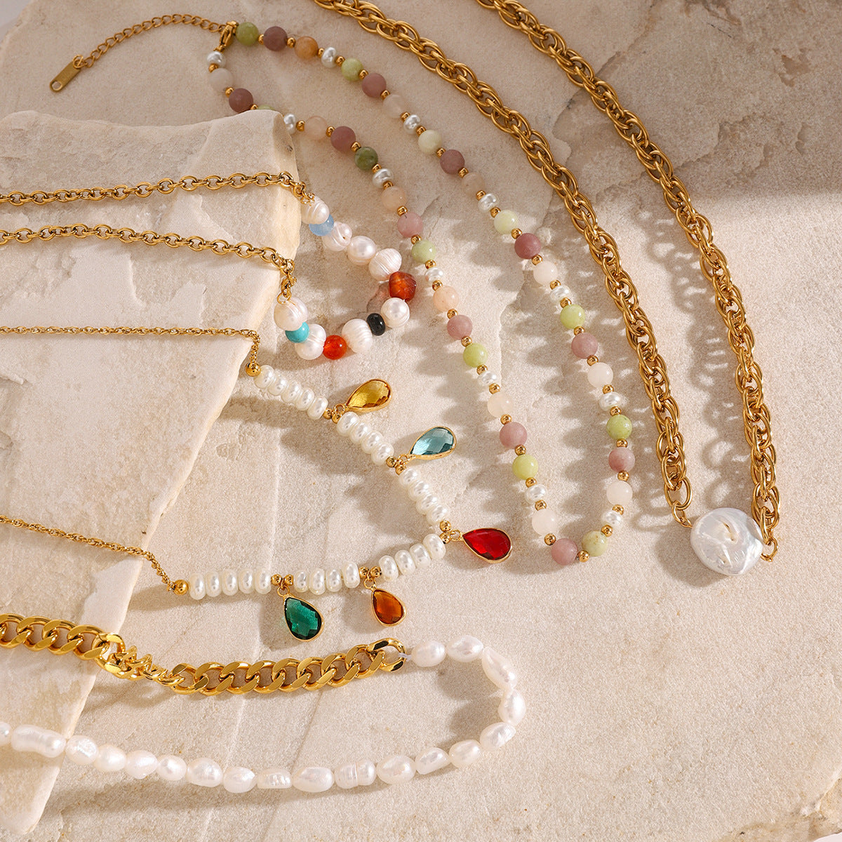 Aria Pearl & Gold Chain Choker 4