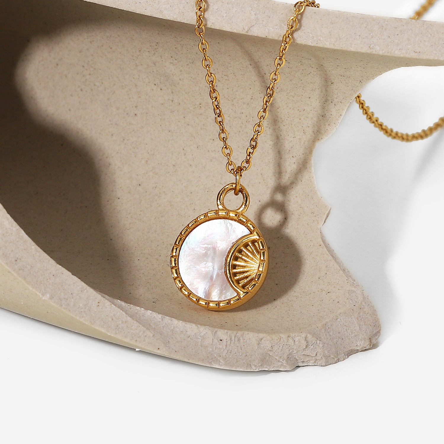 Soleil Gold Shell Necklace 2