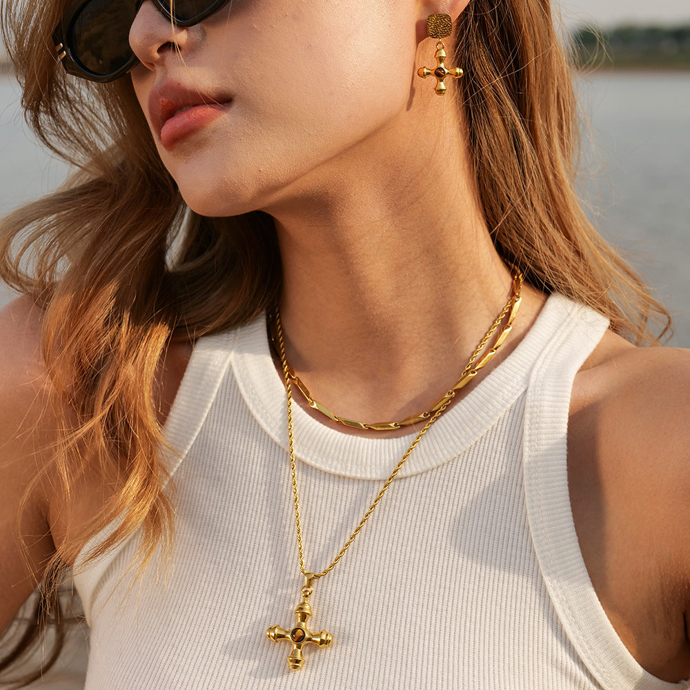Solis Gold Necklace 4