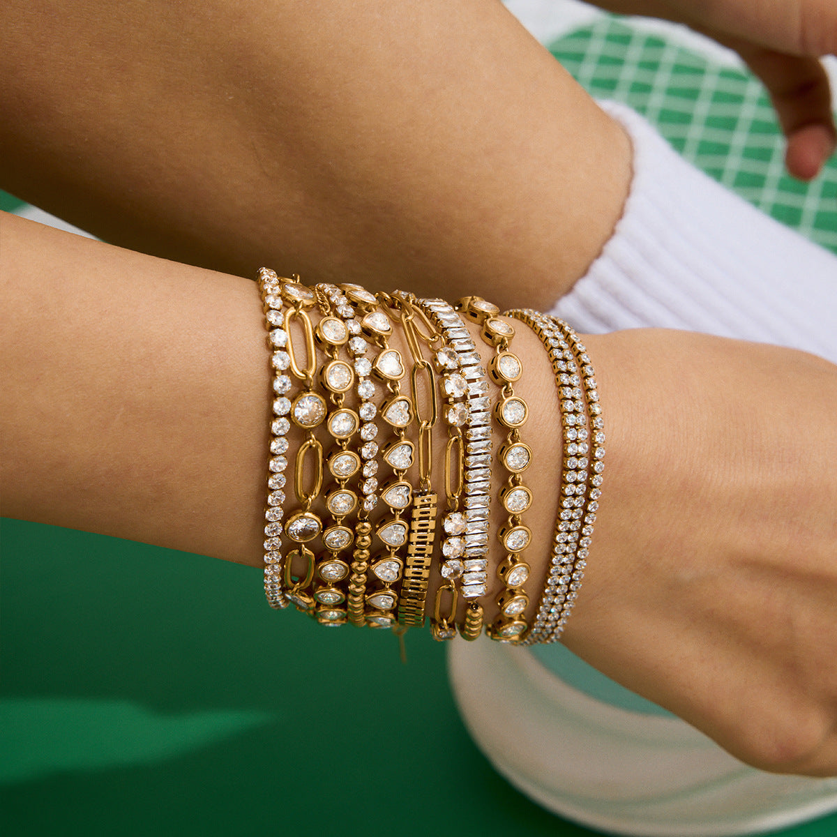 Solis Round Tennis Bracelet