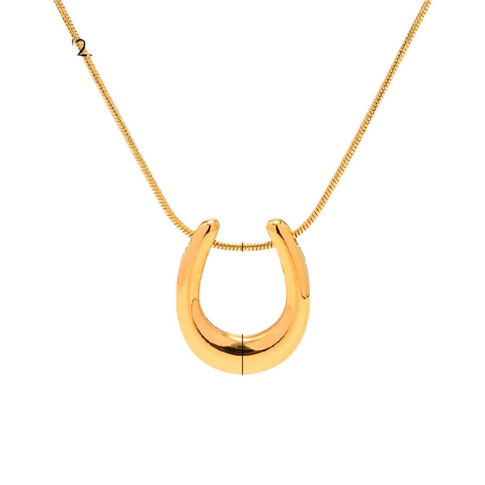 Ayla Gold Horseshoe Necklace